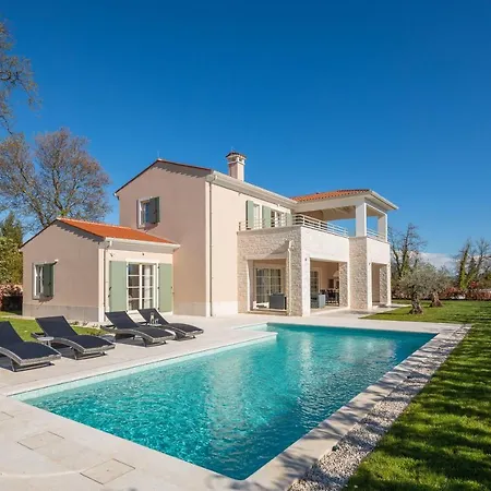 Iris By Ilc Villa