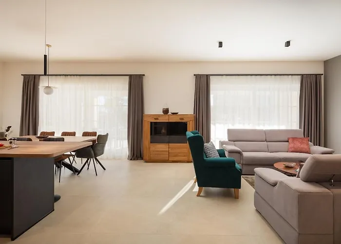 Iris By Ilc Brtonigla