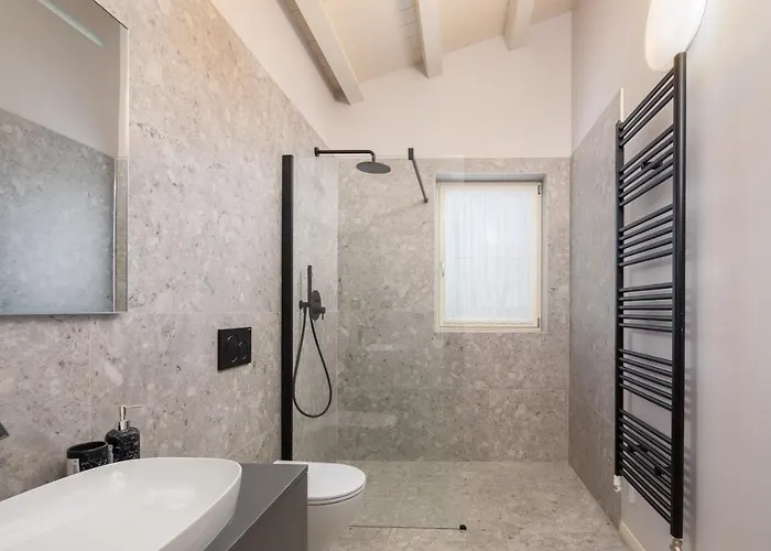 Iris By Ilc Brtonigla